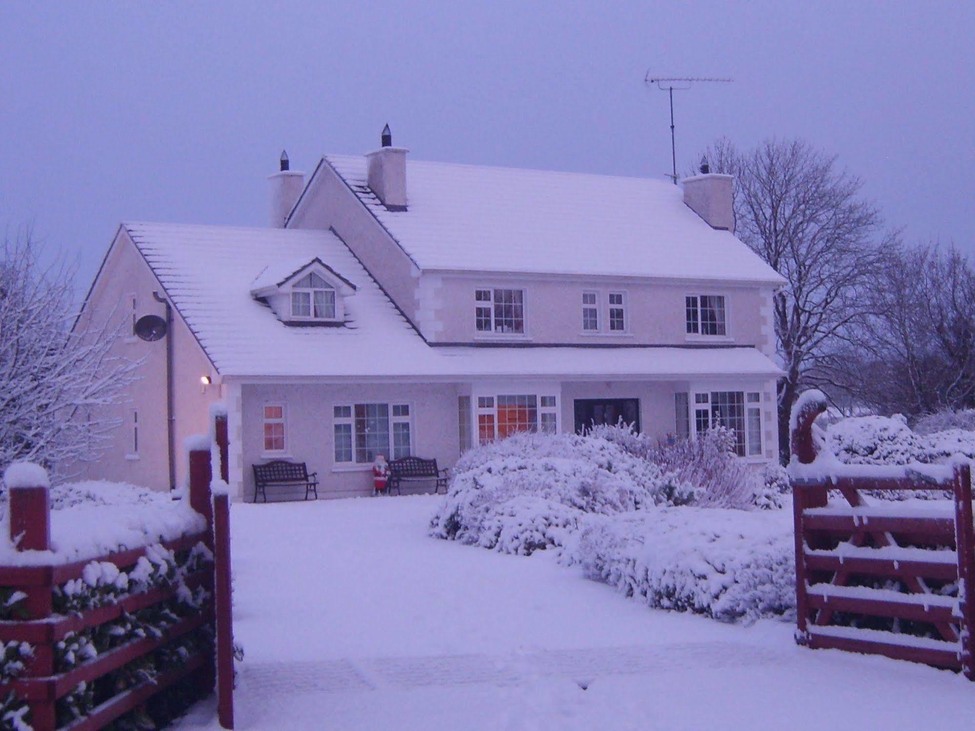 Lake Avenue House Bed & Breakfast Cavan Exterior photo